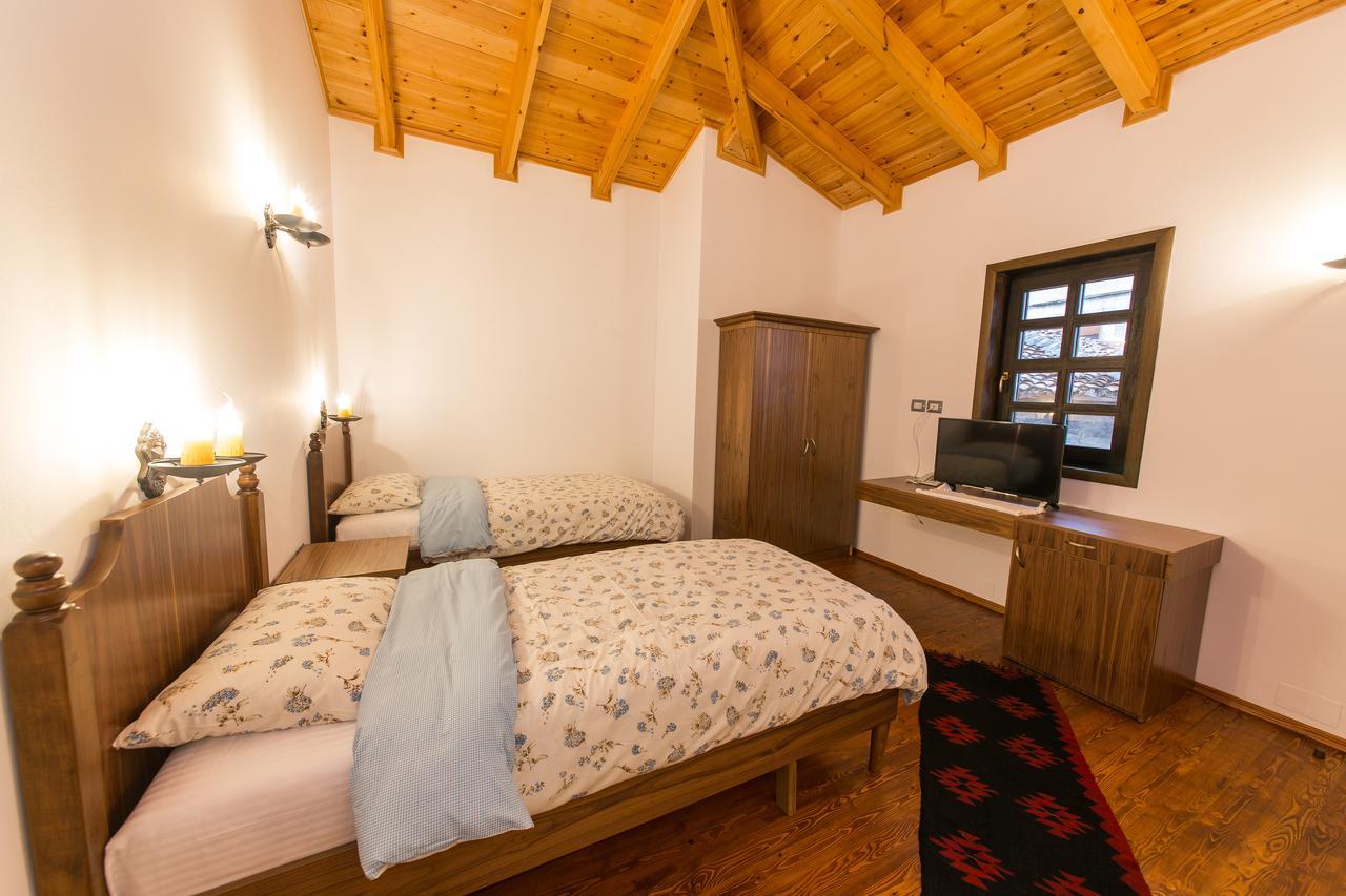 Onufri 4*