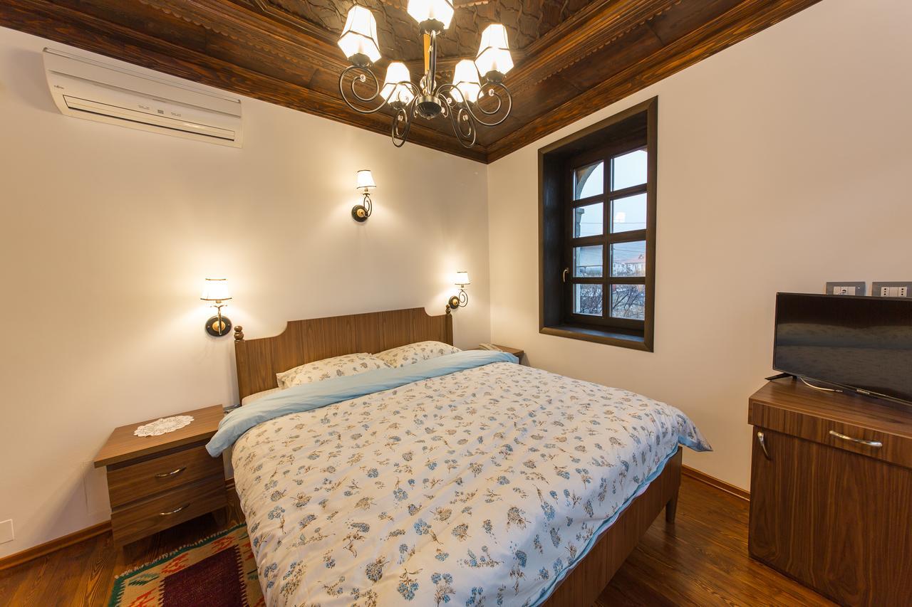 Onufri 4*